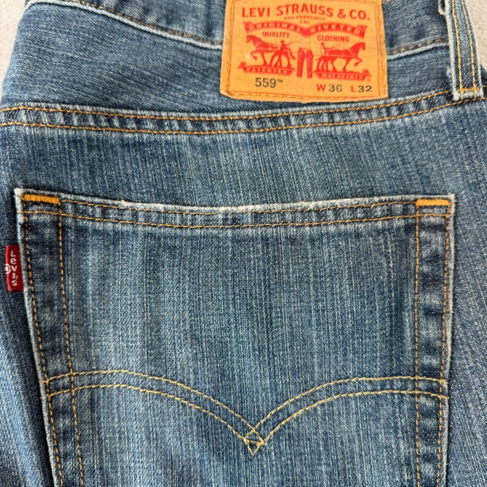 Levis 559 Relaxed Straight Jeans Mens 36x32 Medium Wash Denim Actual 30.5
